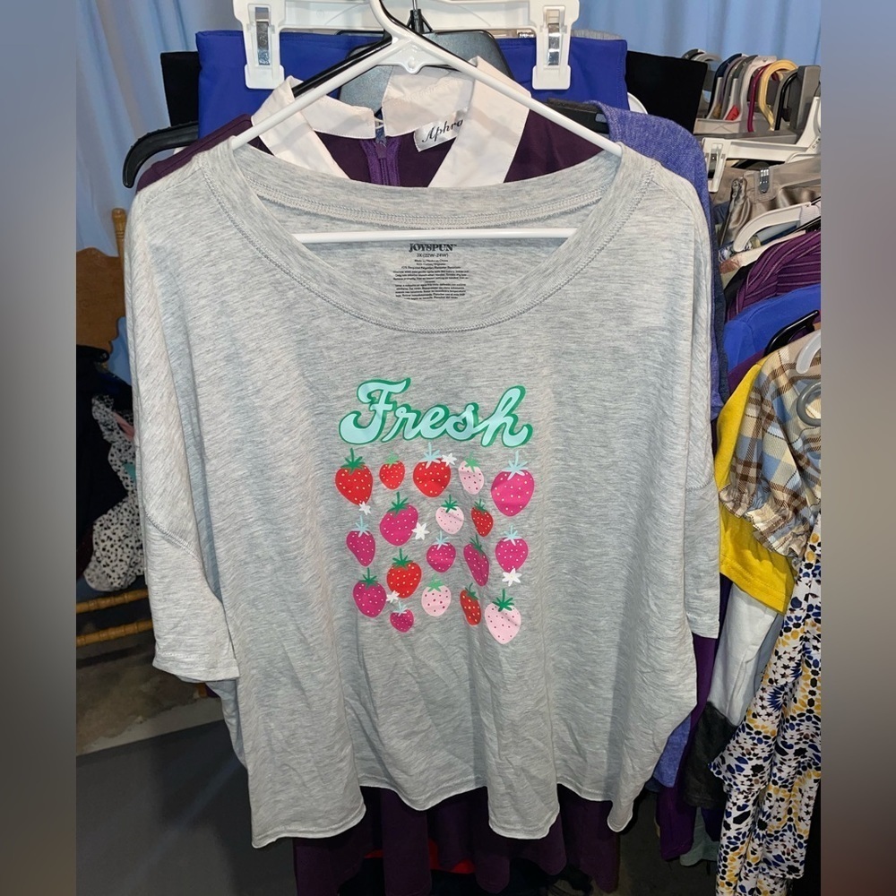 Brand New With Tags 3X “Fresh” Strawberry Top *make offers*